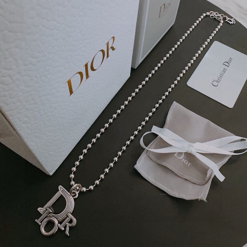 chr1st1an D10r necklaces